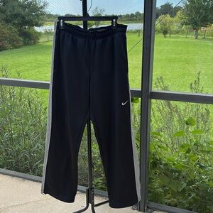 Nike Therma-Fit Relaxed athletic Jogger Sweats black/gray size medium